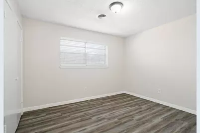 118 Johnson Street #B, La Marque, TX 77568 - Photo 11