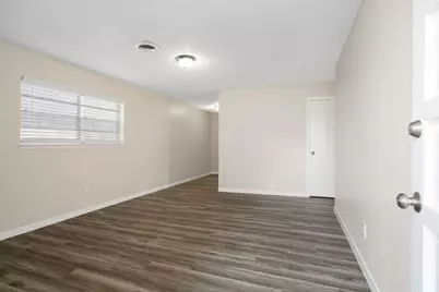 118 Johnson Street #B, La Marque, TX 77568 - Photo 3