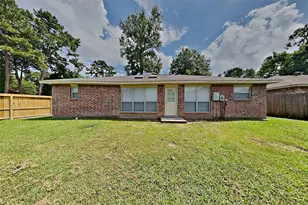 2631 Sherwood Hollow Ln, Houston, TX 77339 - Photo 17