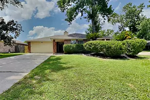 2631 Sherwood Hollow Ln, Houston, TX 77339 - Photo 1