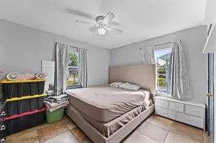 7610 Touchstone St, Houston, TX 77028 - Photo 9