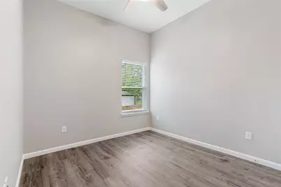 1321 E 35th Street, Houston, TX 77022 - Photo 13