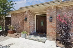 14114 Swiss Hill Dr, Houston, TX 77077 - Photo 3