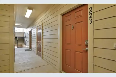 6607 Lake Woodlands Drive #223, The Woodlands, TX 77382 - Photo 3