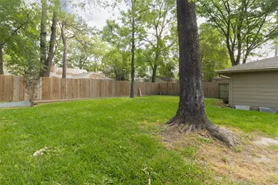 2211 River Falls Drive, Kingwood, TX 77339 - Photo 29