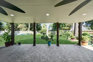 343 Brompton Ct, Highlands, TX 77562 - Photo 29