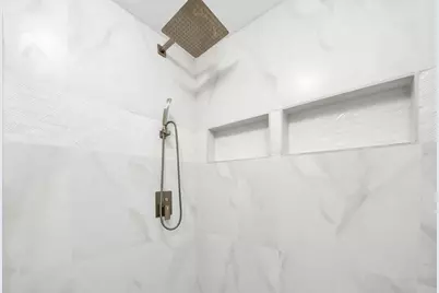 343 Brompton Court, Highlands, TX 77562 - Photo 21