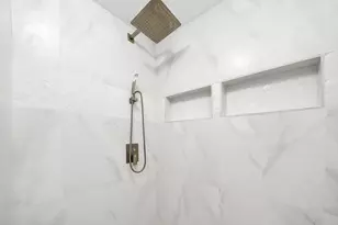 343 Brompton Ct, Highlands, TX 77562 - Photo 21