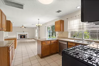 10118 Prospect Hill Drive, Houston, TX 77064 - Photo 9