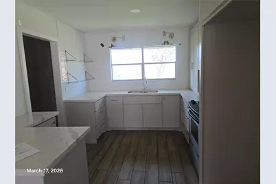 4214 Beran Drive, Houston, TX 77045 - Photo 9