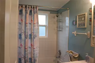 4214 Reeves Dr, Galveston, TX 77554 - Photo 9