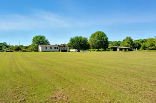 128 Hill Top Ln, Huntsville, TX 77320 - Photo 25