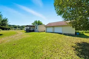 128 Hill Top Ln, Huntsville, TX 77320 - Photo 19