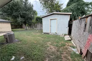 4222 Brookston St, Houston, TX 77045 - Photo 15