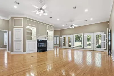 128 Blush Hill Drive, Conroe, TX 77304 - Photo 7