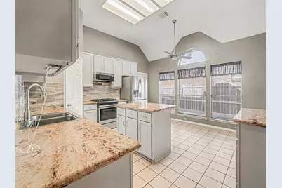 6114 Deep South Drive, Katy, TX 77449 - Photo 9