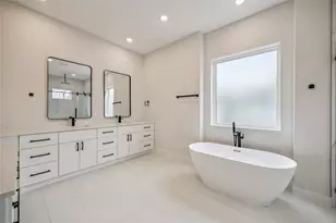 227 E 26th St, Houston, TX 77008 - Photo 23