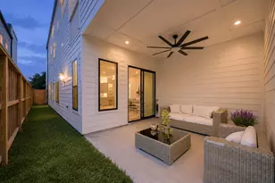 227 E 26th St, Houston, TX 77008 - Photo 11