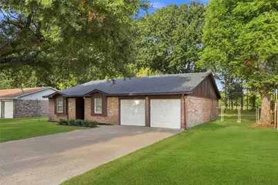 426 Corley Drive, Highlands, TX 77562 - Photo 3