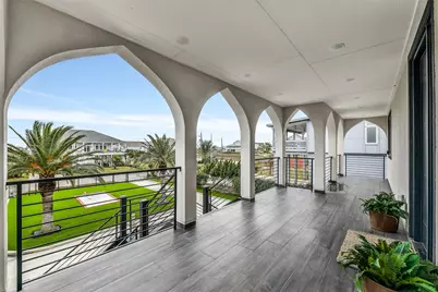 9208 W Bay Road, Galveston, TX 77554 - Photo 7