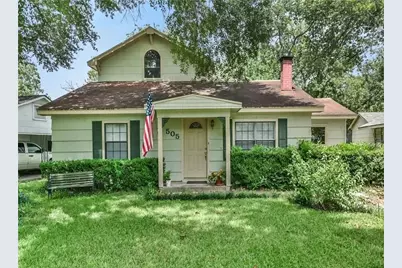 505 N Walnut Avenue, Eagle Lake, TX 77434 - Photo 1