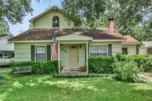 505 N Walnut Ave, Eagle Lake, TX 77434 - Photo 1