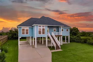 218 Debbie Ln, San Leon, TX 77539 - Photo 1