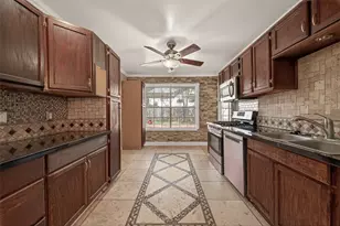 2239 Parkdale Dr, Houston, TX 77339 - Photo 23