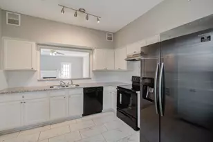 12500 Brookglade Cir, Houston, TX 77099 - Photo 17