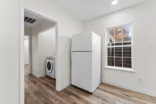 1435 N Durham Dr, Houston, TX 77008 - Photo 7