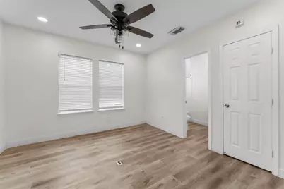1435 N Durham Drive, Houston, TX 77008 - Photo 15