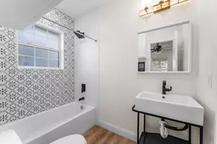 1435 N Durham Dr, Houston, TX 77008 - Photo 9
