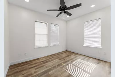 1435 N Durham Drive, Houston, TX 77008 - Photo 9