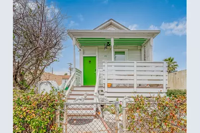 912 Broadway Street, Galveston, TX 77550 - Photo 3