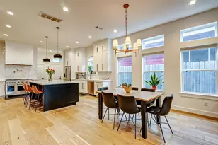 306 E 28th St, Houston, TX 77008 - Photo 13