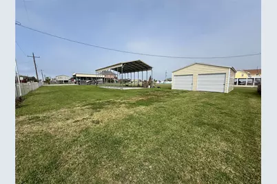 1128 Canal E, Crystal Beach, TX 77650 - Photo 5