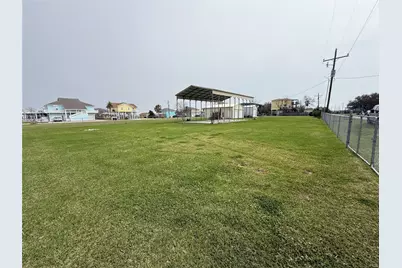 1128 Canal E, Crystal Beach, TX 77650 - Photo 9