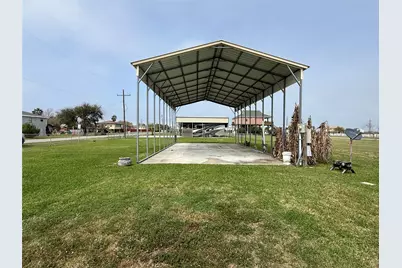 1128 Canal E, Crystal Beach, TX 77650 - Photo 7