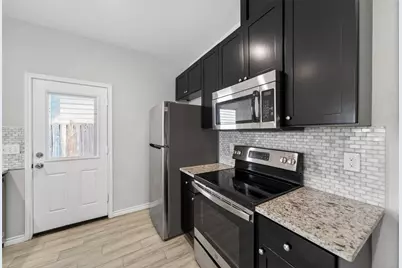 16684 E Ivanhoe, Montgomery, TX 77316 - Photo 11