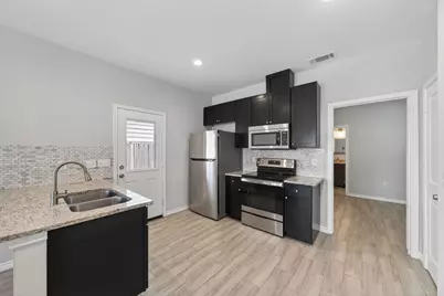 16684 E Ivanhoe, Montgomery, TX 77316 - Photo 9