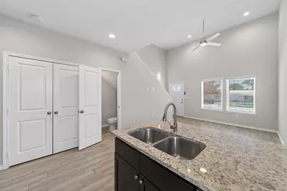 16684 E Ivanhoe, Montgomery, TX 77316 - Photo 13