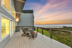 4227 Maison Rouge Ct, Galveston, TX 77554 - Photo 7