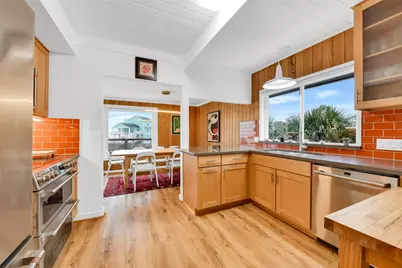 4227 Maison Rouge Court, Galveston, TX 77554 - Photo 19