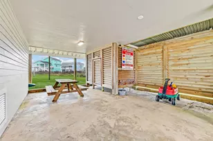 4227 Maison Rouge Ct, Galveston, TX 77554 - Photo 35