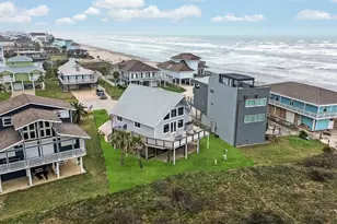 4227 Maison Rouge Ct, Galveston, TX 77554 - Photo 5