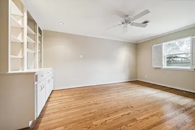 5505 Holly Springs Drive, Houston, TX 77056 - Photo 17