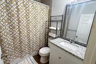 306 Azalea St, Lake Jackson, TX 77566 - Photo 15