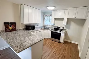 306 Azalea St, Lake Jackson, TX 77566 - Photo 7