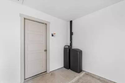 8102 Buck Lane, Rosharon, TX 77583 - Photo 5