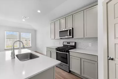 8102 Buck Lane, Rosharon, TX 77583 - Photo 11